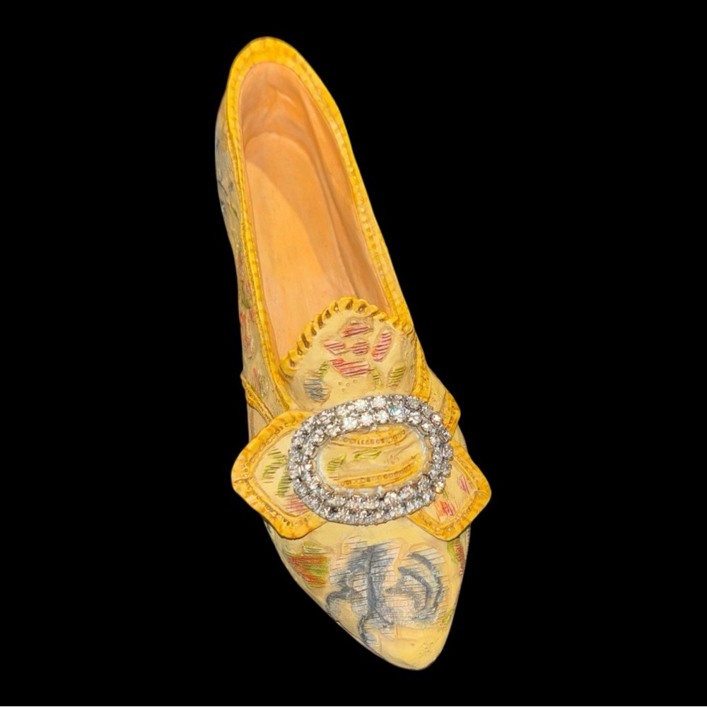 Just the Right Shoe" miniature collectible titled "Afternoon Tea"